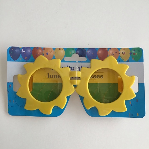 NEW Flamingos & Sun Party Sunglasses 2 PAIR Selfie Beach Girl Trip Birthday Bar - Picture 3 of 5